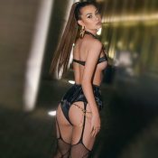 Berlin Escort Tisa verlockende Reifefrau für erotische Massagen und lesbische Fantasien
